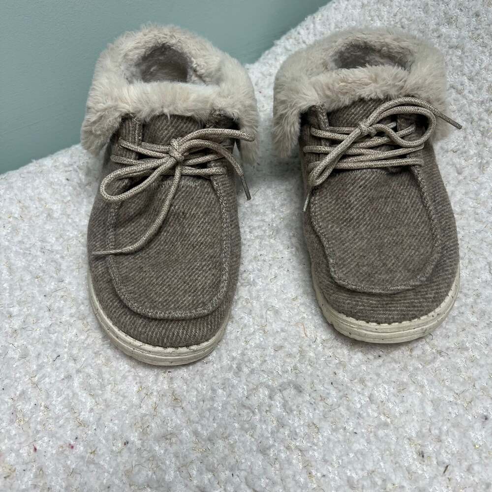 Hey Dude BRITT Boot Womens Size 9 Nut Beige Faux Fur Shoes Comfy Warm